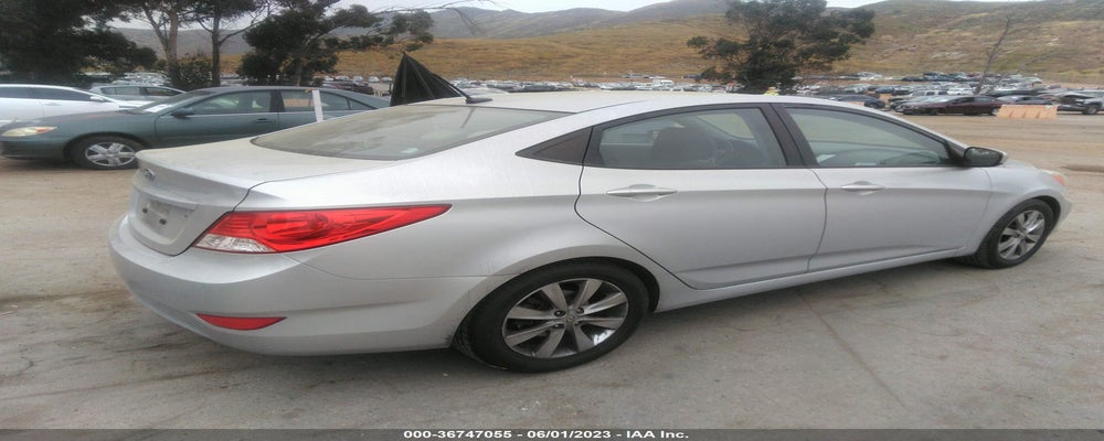 KMHCU4AE7EU748047 2014 HYUNDAI ACCENT photo no. 4