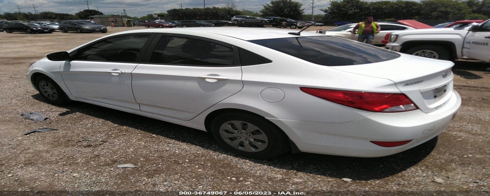KMHCT4AE6GU083535 2016 HYUNDAI ACCENT photo no. 3