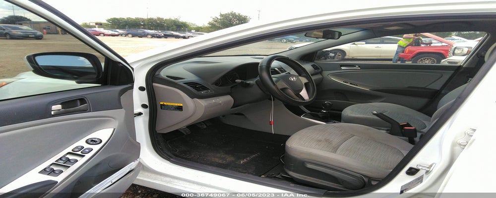 KMHCT4AE6GU083535 2016 HYUNDAI ACCENT photo no. 5