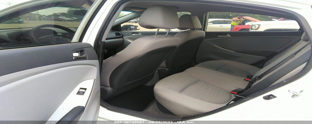 KMHCT4AE6GU083535 2016 HYUNDAI ACCENT photo no. 8