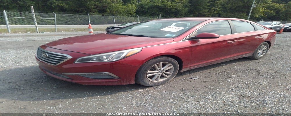 5NPE24AF1FH011577 2015 HYUNDAI SONATA photo no. 2