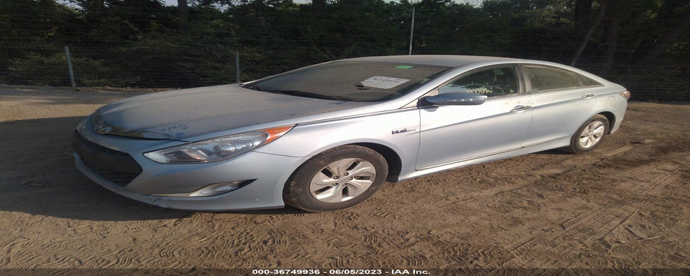 KMHEC4A4XFA134678 2015 HYUNDAI SONATA photo no. 2