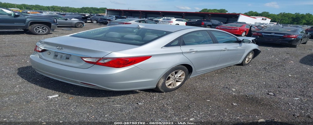 5NPEB4AC6DH699725 2013 HYUNDAI SONATA photo no. 4