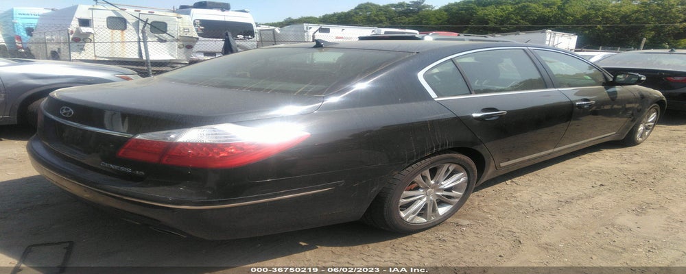 KMHGC4DF8BU120891 2011 HYUNDAI GENESIS photo no. 4