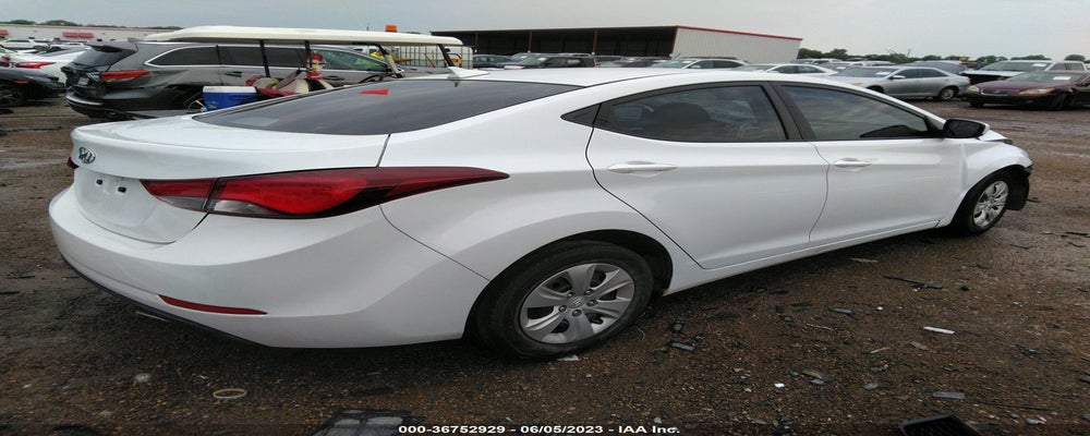 5NPDH4AE0GH726854 2016 HYUNDAI ELANTRA photo no. 4