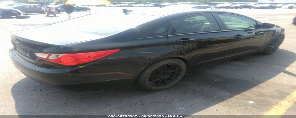 5NPEB4AC1BH243323 2011 HYUNDAI SONATA photo no. 4