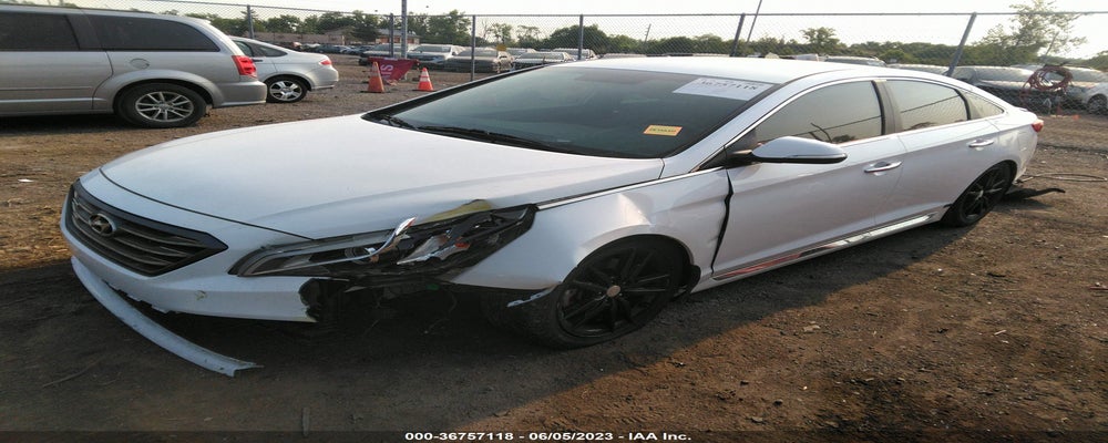 5NPE34AB0FH100423 2015 HYUNDAI SONATA photo no. 2