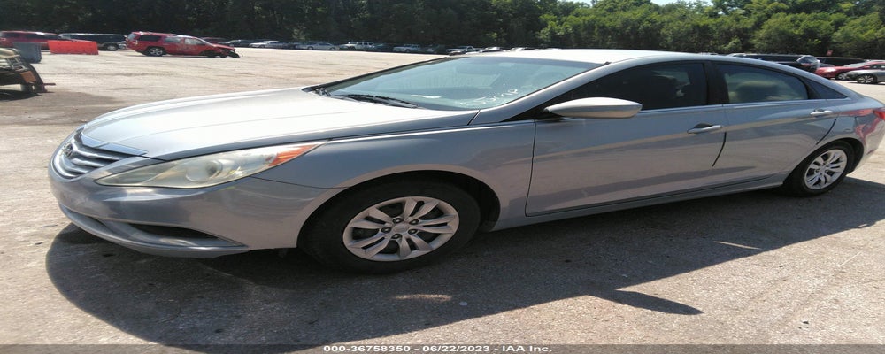 5NPEB4AC5BH215539 2011 HYUNDAI SONATA photo no. 2