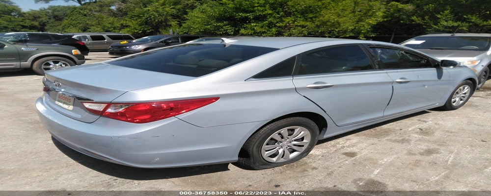 5NPEB4AC5BH215539 2011 HYUNDAI SONATA photo no. 4