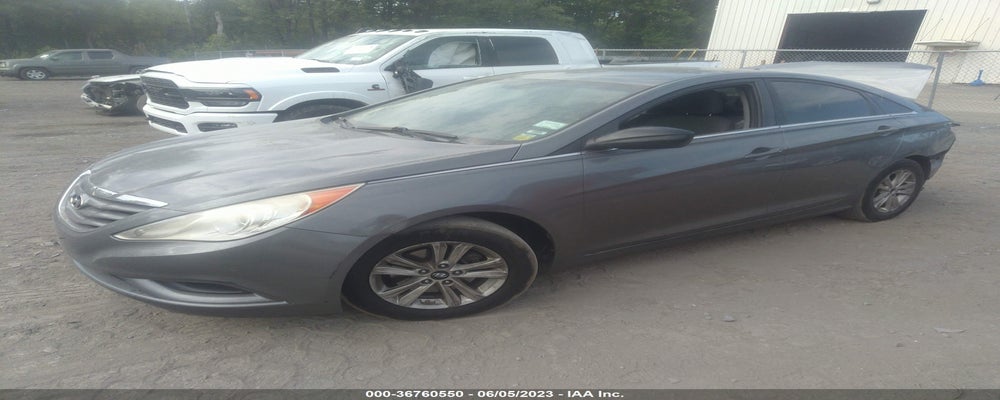 5NPEB4AC5BH075198 2011 HYUNDAI SONATA photo no. 2