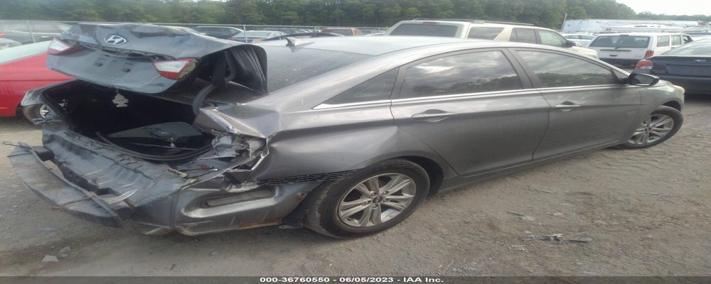 5NPEB4AC5BH075198 2011 HYUNDAI SONATA photo no. 4