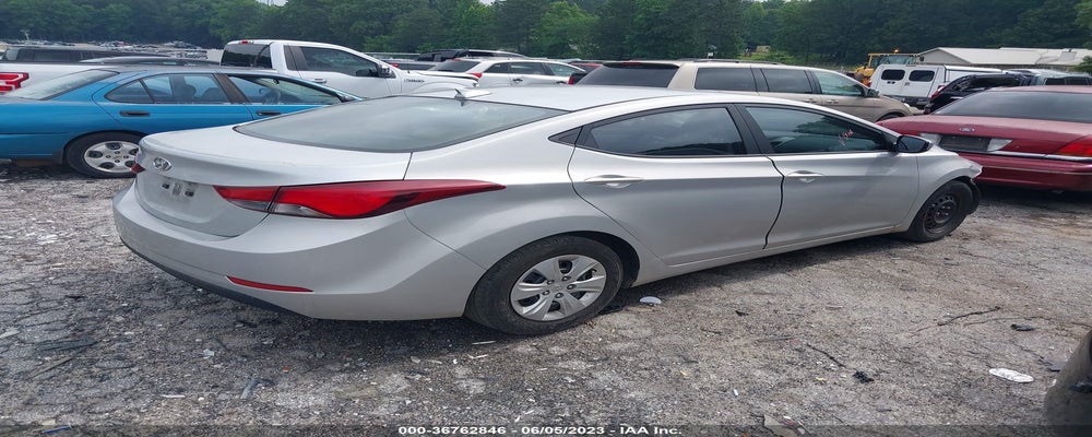 5NPDH4AE8GH728786 2016 HYUNDAI ELANTRA photo no. 4