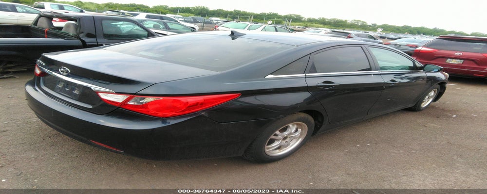 5NPEB4ACXBH294254 2011 HYUNDAI SONATA photo no. 4