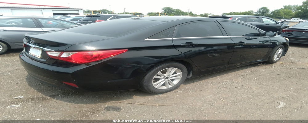 5NPEB4AC0EH821013 2014 HYUNDAI SONATA photo no. 4