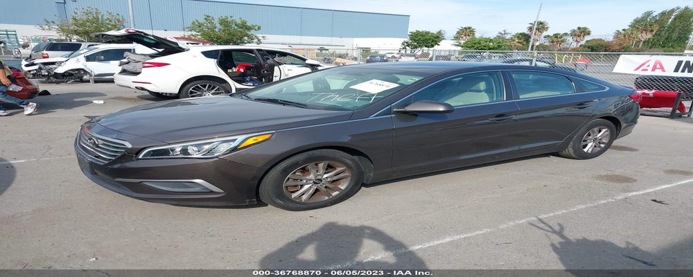 5NPE24AF2HH456719 2017 HYUNDAI SONATA photo no. 2