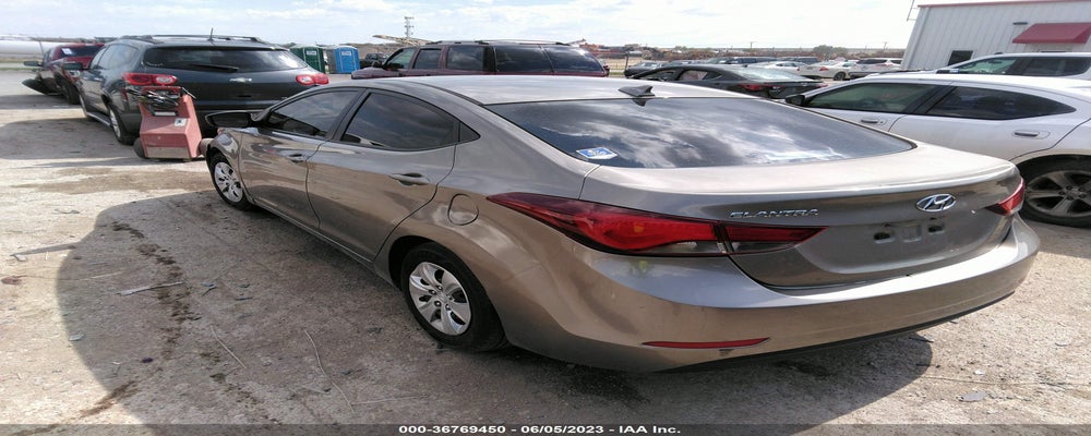 5NPDH4AE1GH793091 2016 HYUNDAI ELANTRA photo no. 3