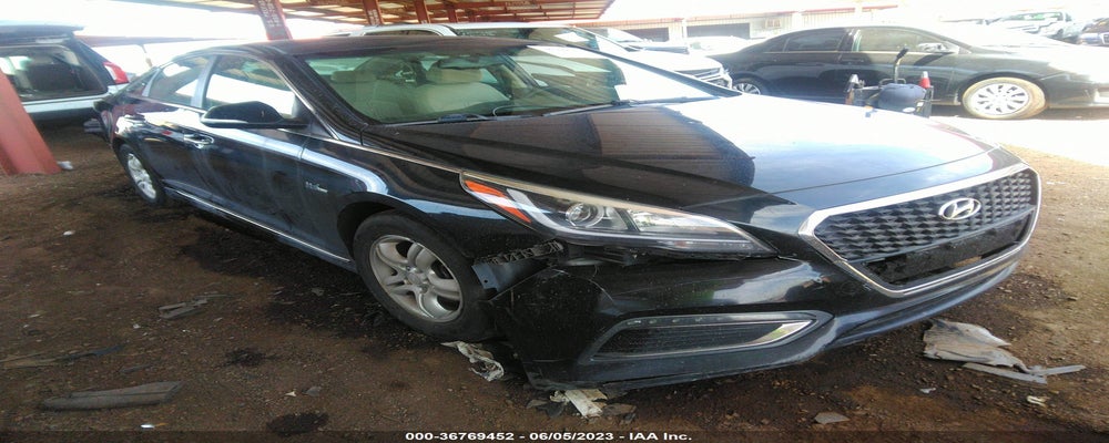 KMHE24L18GA024672 2016 HYUNDAI SONATA photo no. 2
