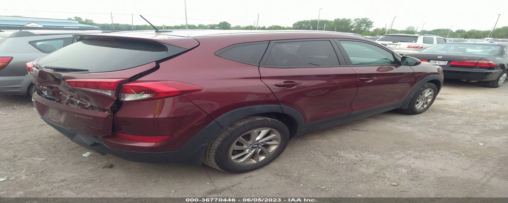 KM8J33A4XGU120692 2016 HYUNDAI TUCSON photo no. 4
