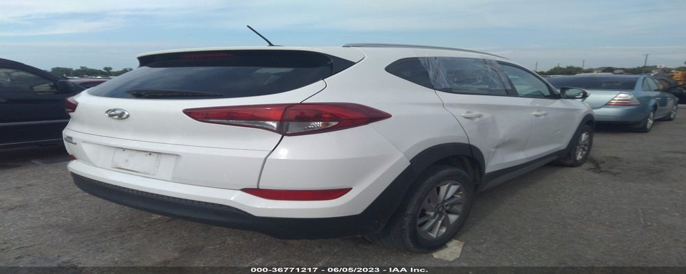 KM8J33A49HU279950 2017 HYUNDAI TUCSON photo no. 4