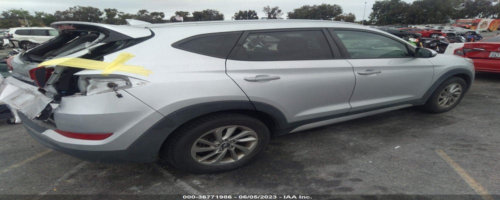 KM8J33A48JU682131 2018 HYUNDAI TUCSON photo no. 4