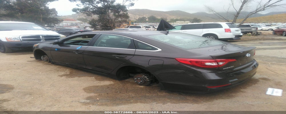 5NPE24AF3FH166986 2015 HYUNDAI SONATA photo no. 3