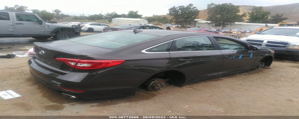 5NPE24AF3FH166986 2015 HYUNDAI SONATA photo no. 4