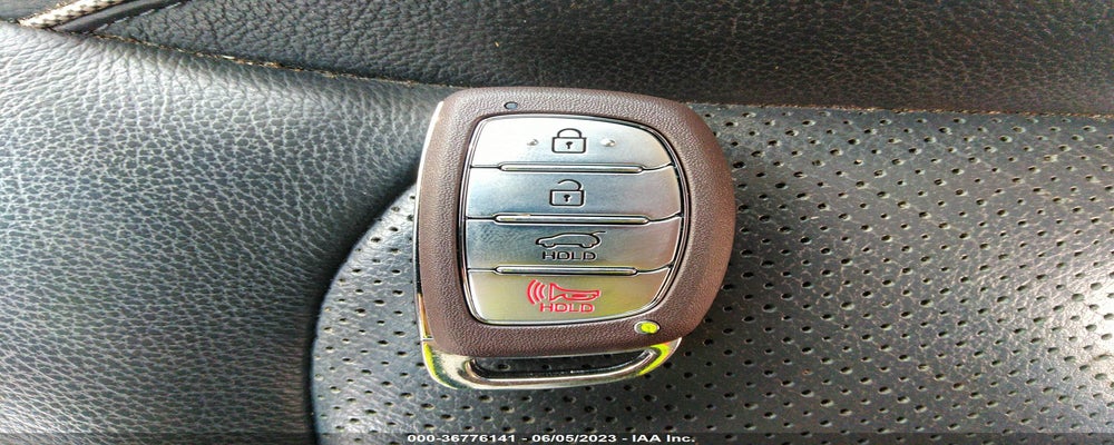 KMHC85LC7JU083683 2018 HYUNDAI IONIQ HYBRID photo no. 11