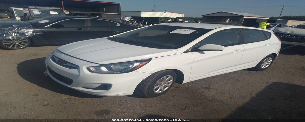 KMHCT5AE6DU117944 2013 HYUNDAI ACCENT photo no. 2