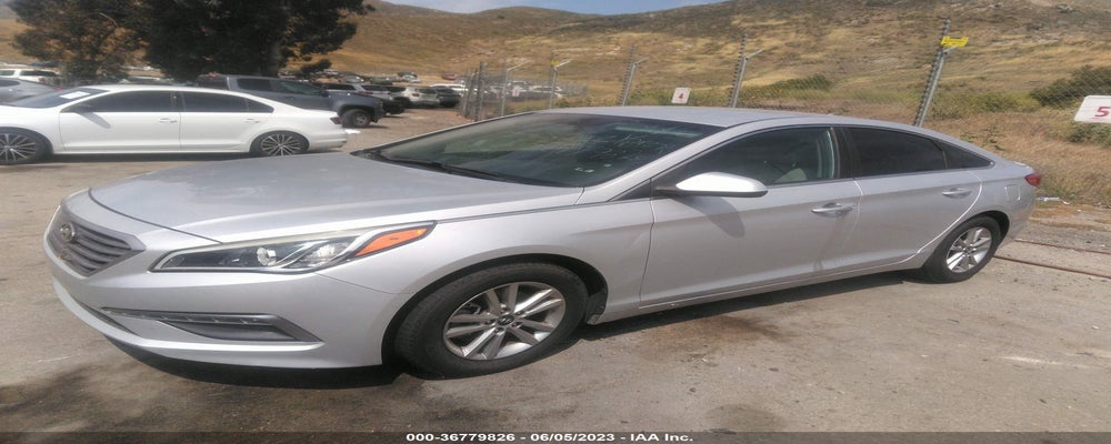 5NPE24AF3FH166714 2015 HYUNDAI SONATA photo no. 2