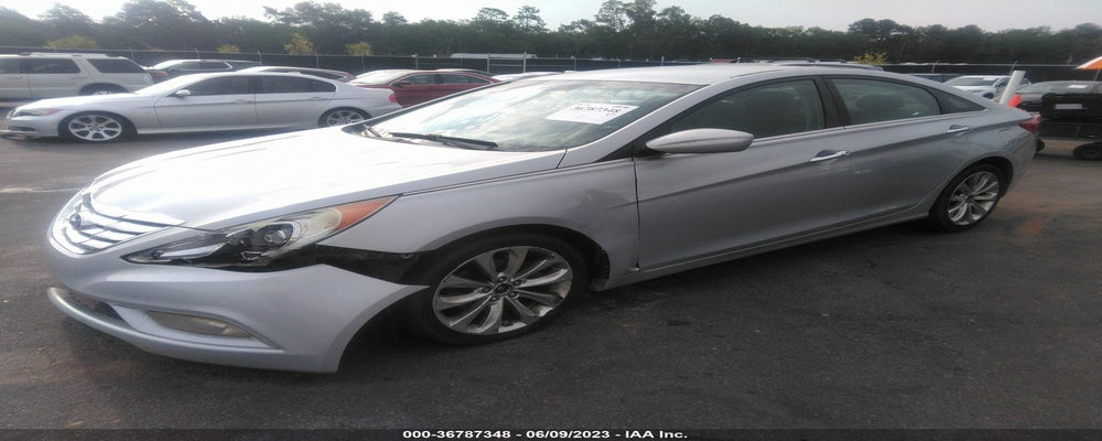 5NPEC4AC1BH000902 2011 HYUNDAI SONATA photo no. 2