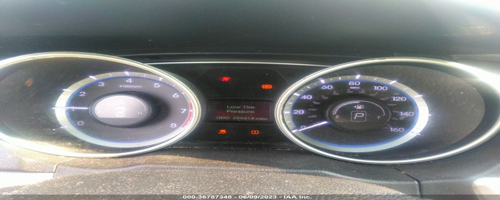 5NPEC4AC1BH000902 2011 HYUNDAI SONATA photo no. 7