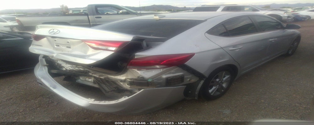 KMHD84LF2HU428265 2017 HYUNDAI ELANTRA photo no. 4