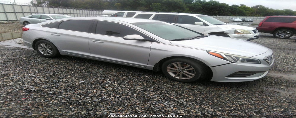 5NPE24AA2FH151299 2015 HYUNDAI SONATA photo no. 10