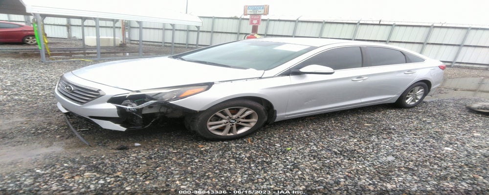 5NPE24AA2FH151299 2015 HYUNDAI SONATA photo no. 2