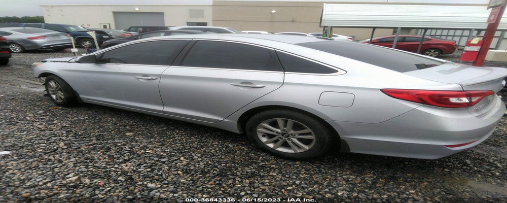 5NPE24AA2FH151299 2015 HYUNDAI SONATA photo no. 3