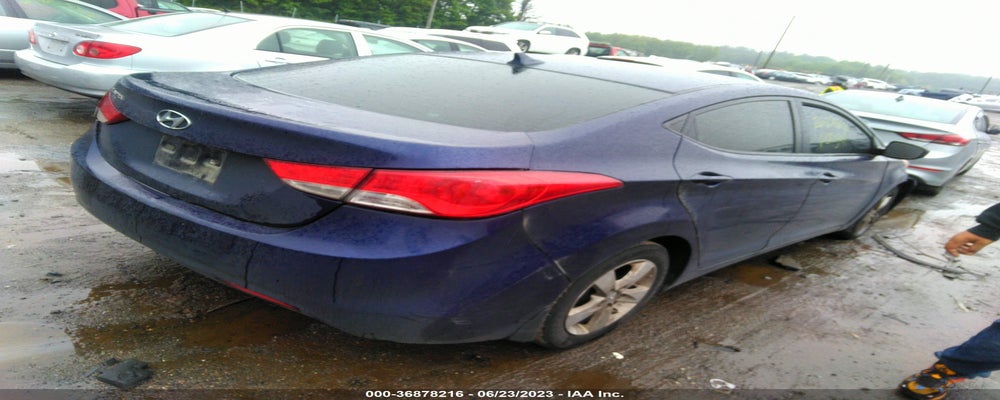 5NPDH4AE3DH249414 2013 HYUNDAI ELANTRA photo no. 4