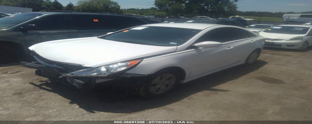 5NPEB4AC8EH815850 2014 HYUNDAI SONATA photo no. 2