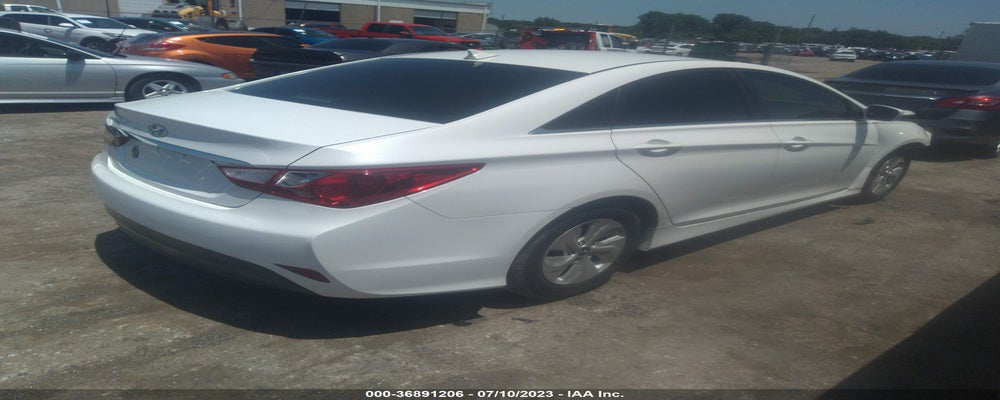 5NPEB4AC8EH815850 2014 HYUNDAI SONATA photo no. 4