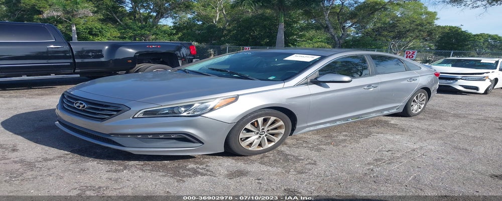 5NPE34AF8FH042726 2015 HYUNDAI SONATA photo no. 2