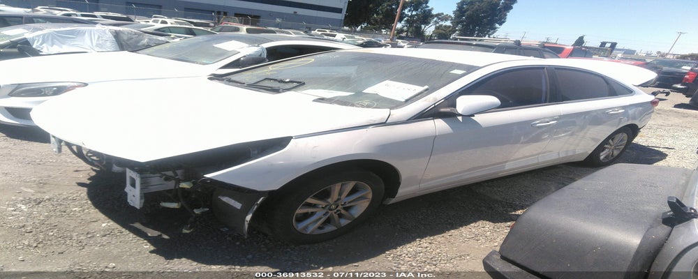 5NPE24AF9FH157094 2015 HYUNDAI SONATA photo no. 2