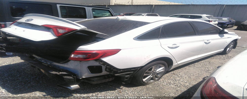 5NPE24AF9FH157094 2015 HYUNDAI SONATA photo no. 4