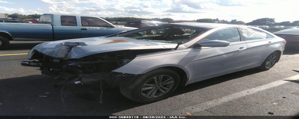 5NPEB4AC3DH538295 2013 HYUNDAI SONATA photo no. 2