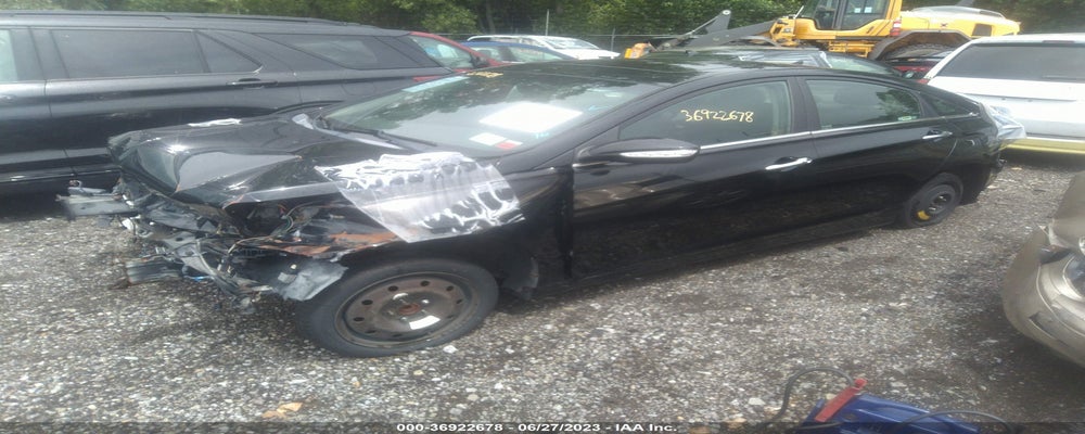 5NPEC4AC5BH204683 2011 HYUNDAI SONATA photo no. 2
