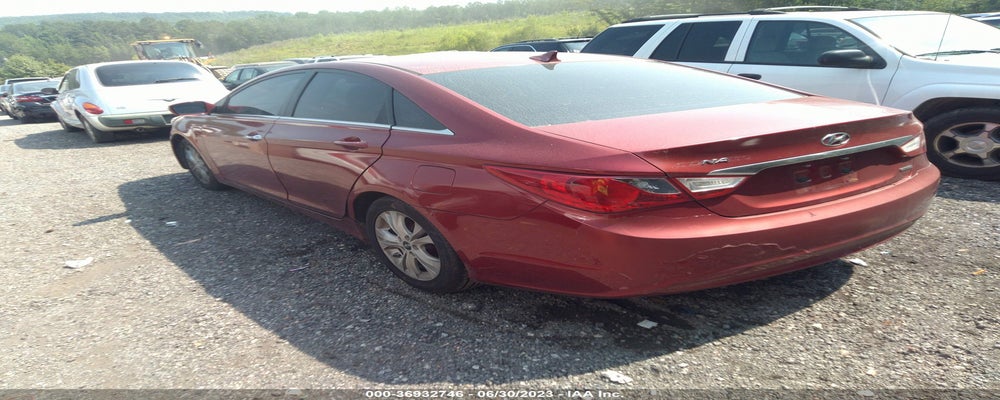 5NPEC4AC2BH270236 2011 HYUNDAI SONATA photo no. 3
