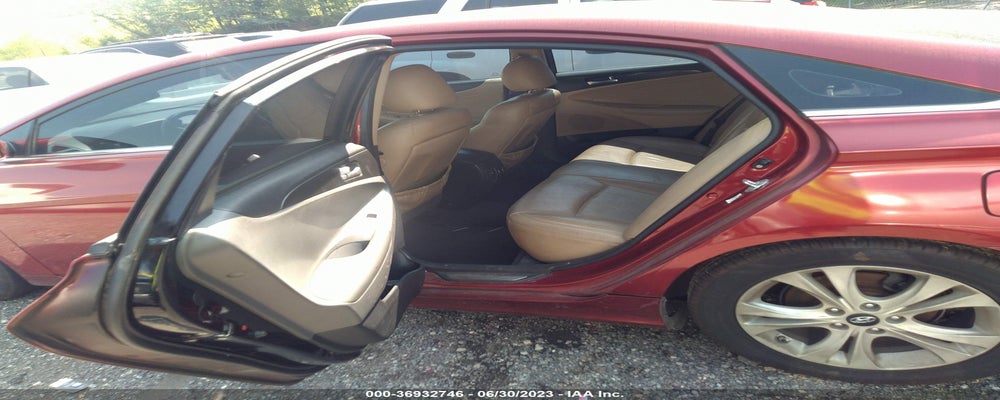 5NPEC4AC2BH270236 2011 HYUNDAI SONATA photo no. 8