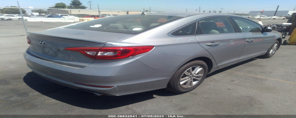 5NPE24AF6FH147610 2015 HYUNDAI SONATA photo no. 4