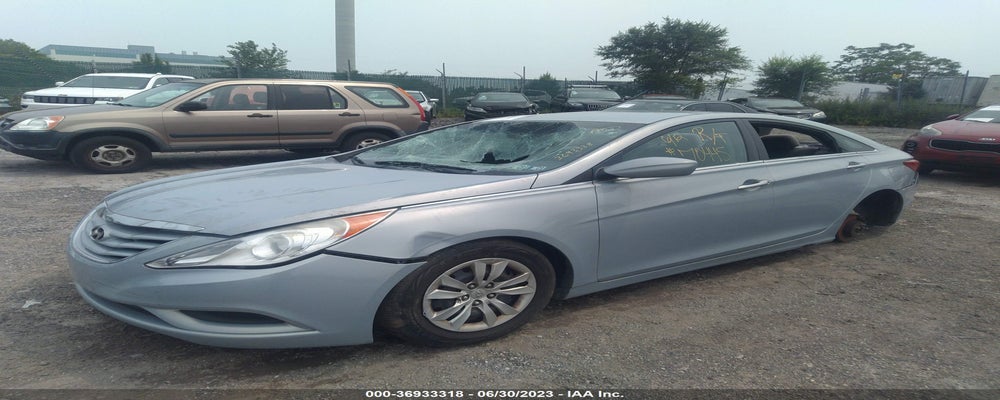 5NPEB4AC8BH062607 2011 HYUNDAI SONATA photo no. 2
