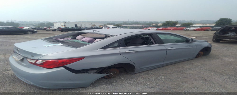 5NPEB4AC8BH062607 2011 HYUNDAI SONATA photo no. 4