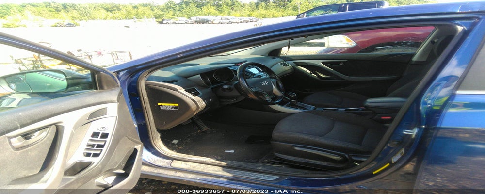 5NPDH4AE8GH719277 2016 HYUNDAI ELANTRA photo no. 5