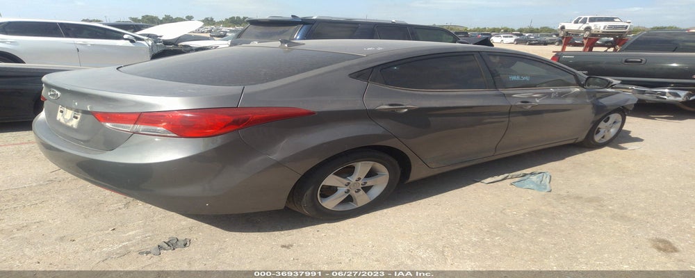 5NPDH4AE4DH361798 2013 HYUNDAI ELANTRA photo no. 4